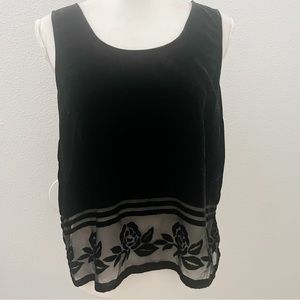 Made for Impulse Fashion Week black velvet sleeveless top size large